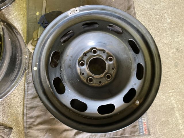 bontott BMW 2 Acélfelni Szett