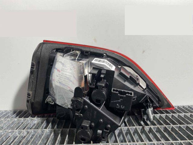 bontott BMW 2 Bal Belső Hátsó Lámpa