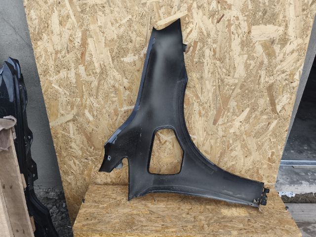 bontott BMW 2 Bal első Sárvédő