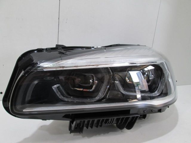 bontott BMW 2 Bal Fényszóró