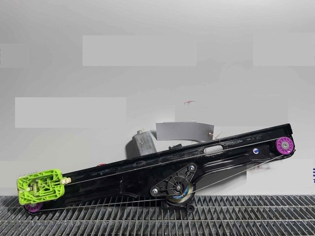 bontott BMW 2 Bal hátsó Ablakemelő Szerkezet (Elektromos)