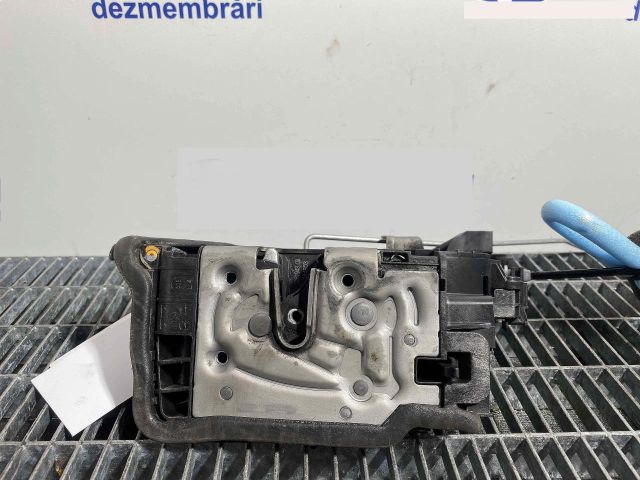 bontott BMW 2 Bal hátsó Ajtózár