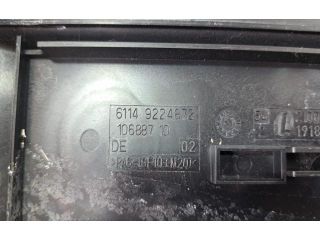 bontott BMW 2 Biztosítéktábla Utastér