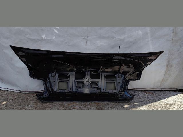 bontott BMW 2 Csomagtérajtó (Üres lemez)