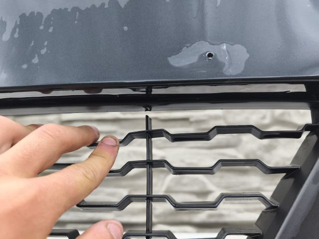 bontott BMW 2 Első Lökhárító (Részeivel)