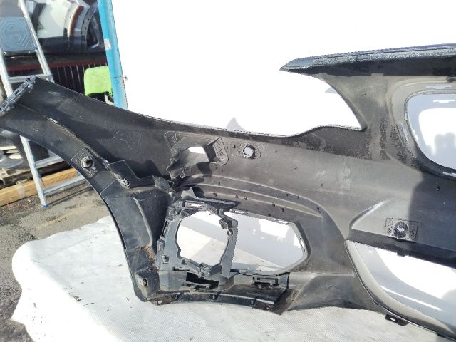 bontott BMW 2 Első Lökhárító (Üresen)