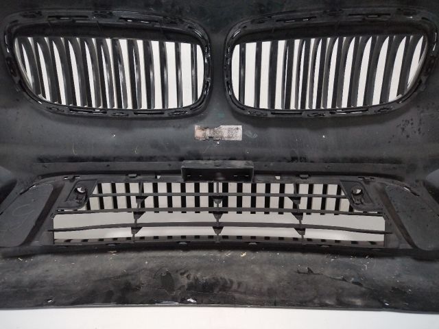 bontott BMW 2 Első Lökhárító (Üresen)