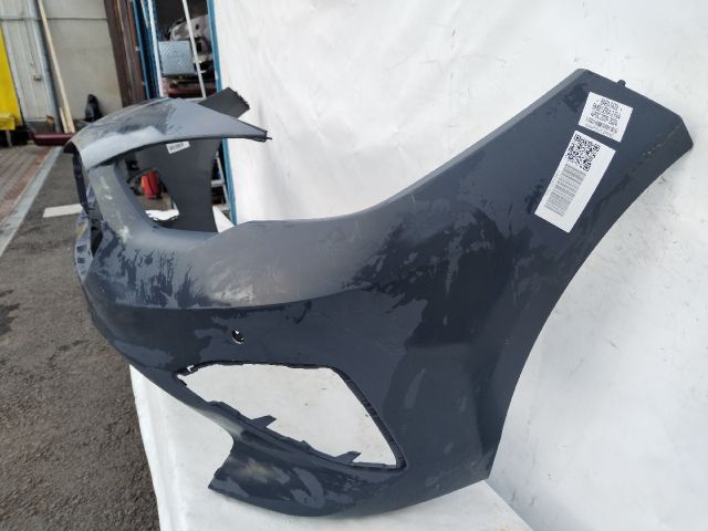 bontott BMW 2 Első Lökhárító (Üresen)