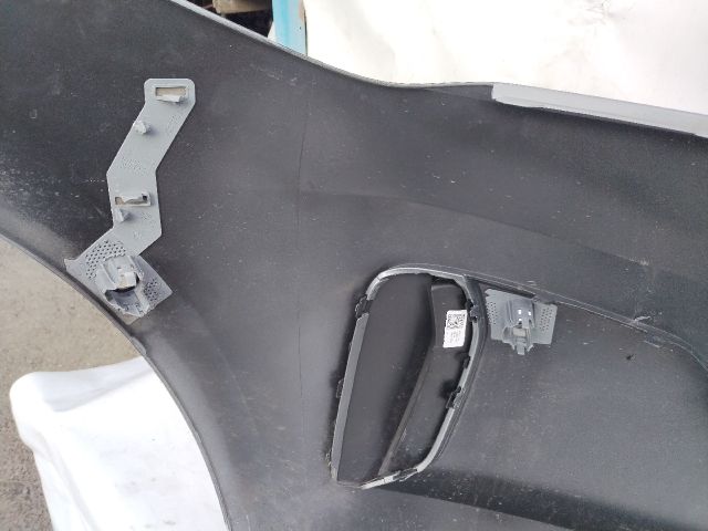 bontott BMW 2 Első Lökhárító (Üresen)