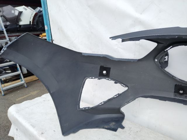 bontott BMW 2 Első Lökhárító (Üresen)