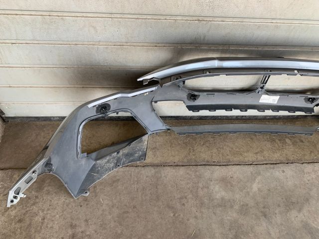 bontott BMW 2 Első Lökhárító (Üresen)