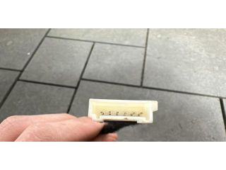 bontott BMW 2 Gázrugós Kitámasztó Teleszkóp Csomagtérajtó Jobb