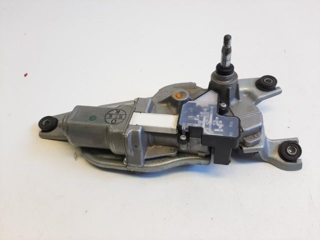 bontott BMW 2 Hátsó Ablaktörlő Motor