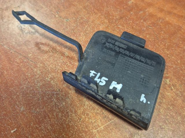 bontott BMW 2 Hátsó Vonószem Burkolat