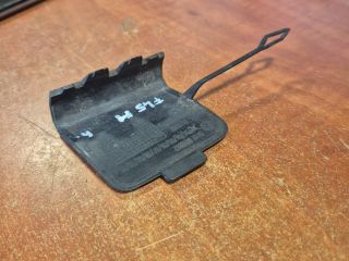 bontott BMW 2 Hátsó Vonószem Burkolat