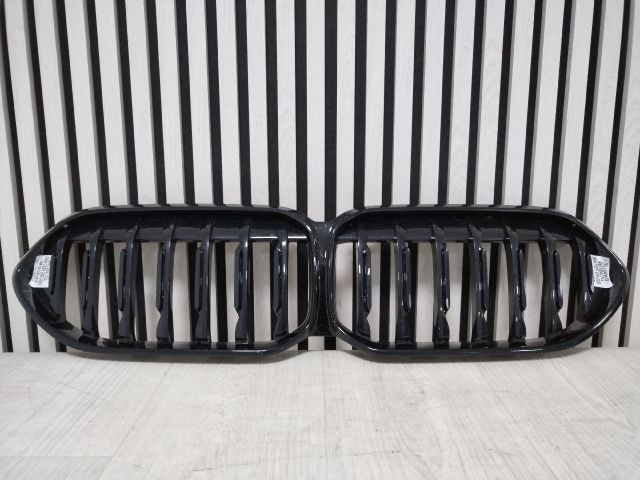 bontott BMW 2 Hűtőrács