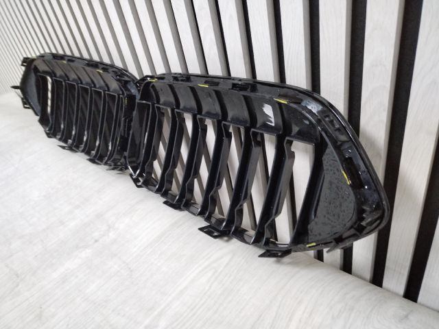 bontott BMW 2 Hűtőrács