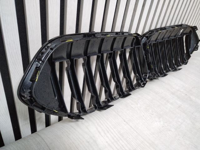 bontott BMW 2 Hűtőrács