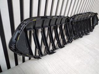 bontott BMW 2 Hűtőrács