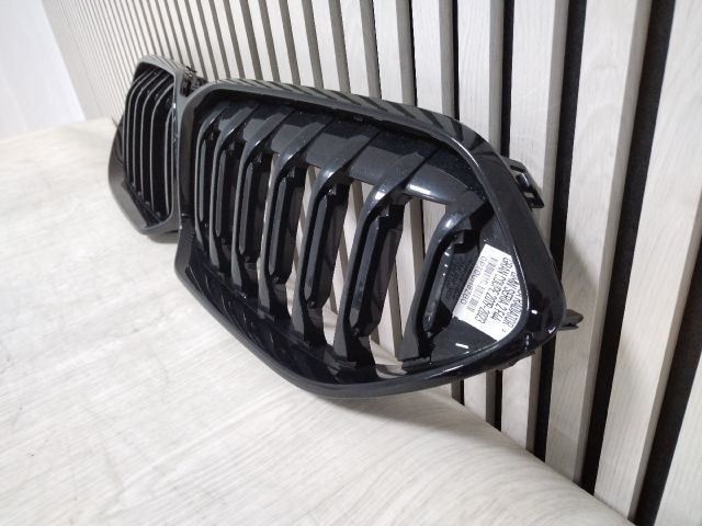 bontott BMW 2 Hűtőrács