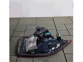 bontott BMW 2 Jobb Belső Hátsó Lámpa