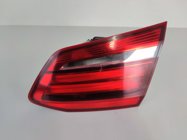 bontott BMW 2 Jobb Belső Hátsó Lámpa