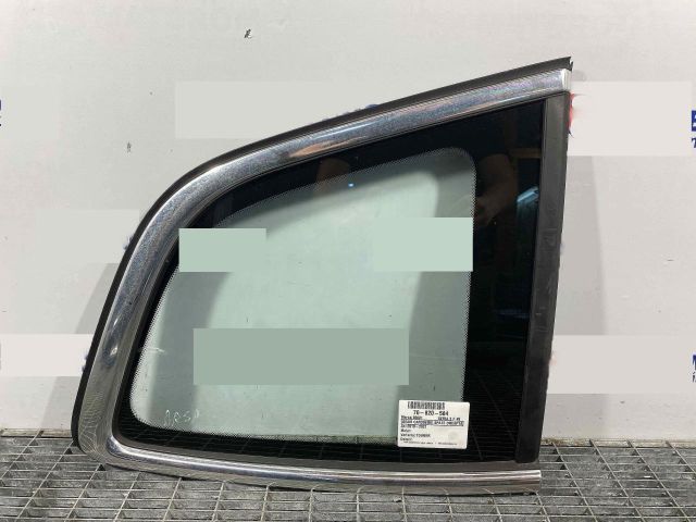 bontott BMW 2 Jobb C Oszlop