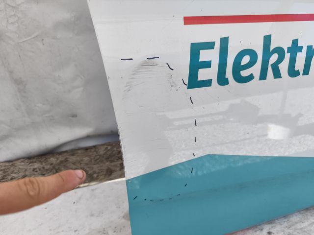 bontott BMW 2 Jobb első Ajtó (Üres lemez)