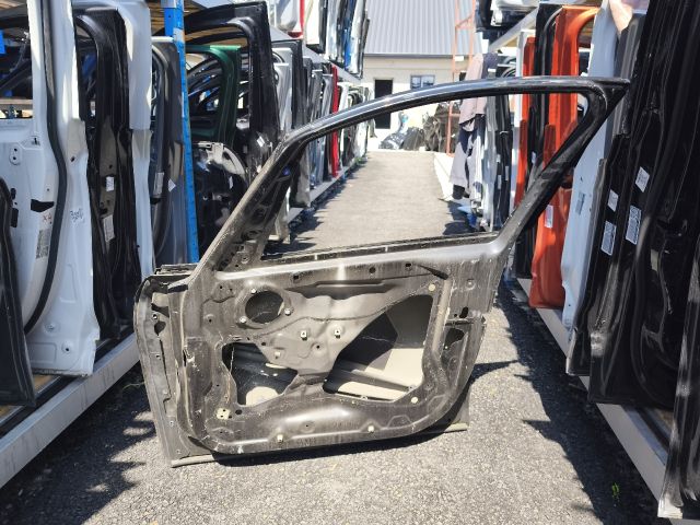 bontott BMW 2 Jobb első Ajtó (Üres lemez)