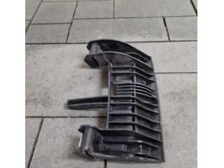 bontott BMW 2 Jobb Fényszóró Tartó