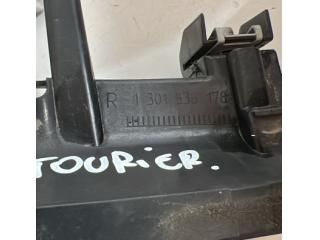 bontott BMW 2 Jobb Fényszóró Tartó