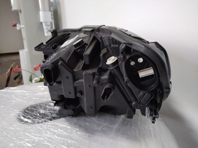 bontott BMW 2 Jobb Fényszóró