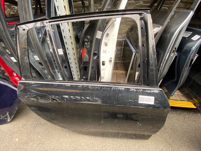 bontott BMW 2 Jobb hátsó Ajtó (Üres lemez)