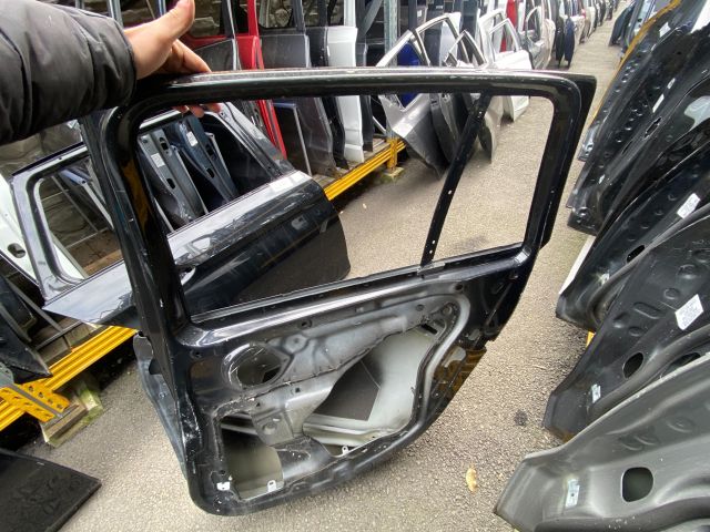 bontott BMW 2 Jobb hátsó Ajtó (Üres lemez)