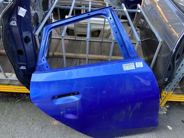 bontott BMW 2 Jobb hátsó Ajtó (Üres lemez)