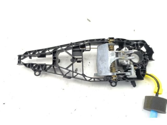 bontott BMW 2 Jobb hátsó Külső Kilincsfészek