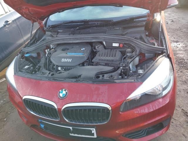 bontott BMW 2 Jobb hátsó Sárvédő