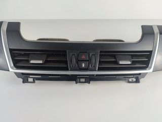 bontott BMW 2 Középső Szellőző