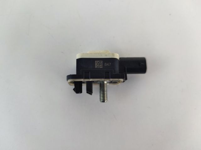 bontott BMW 2 Központi Ütközés Érzékelő