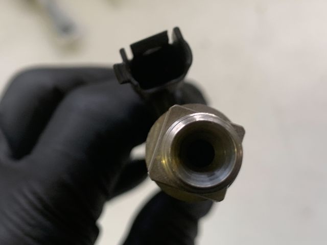 bontott BMW 2 Porlasztó (1 db)