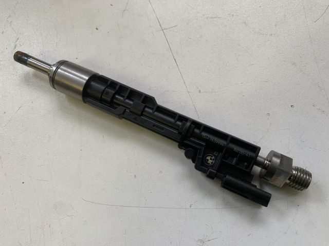 bontott BMW 2 Porlasztó (1 db)