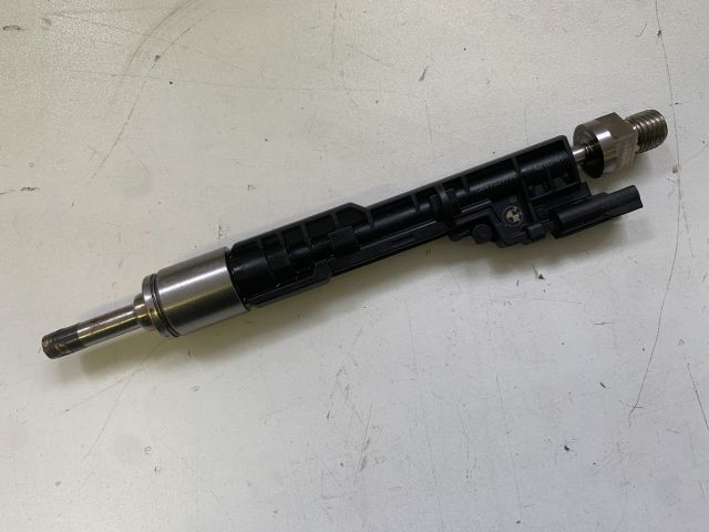 bontott BMW 2 Porlasztó (1 db)