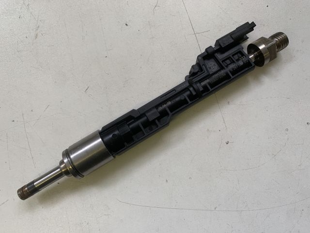 bontott BMW 2 Porlasztó (1 db)