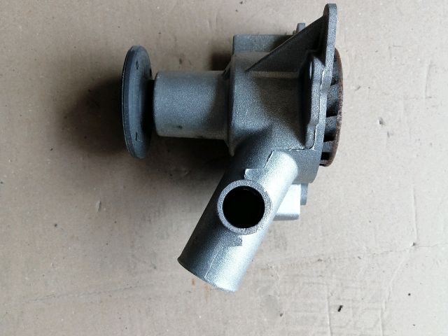 bontott BMW 3 E21 Vízpumpa