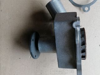 bontott BMW 3 E21 Vízpumpa