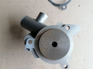 bontott BMW 3 E21 Vízpumpa