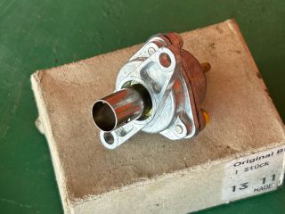 bontott BMW 3 E30 Központi Injektor