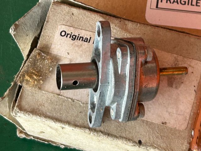 bontott BMW 3 E30 Központi Injektor