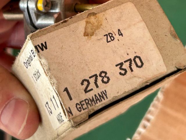 bontott BMW 3 E30 Központi Injektor