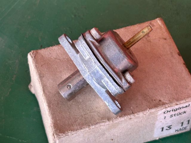 bontott BMW 3 E30 Központi Injektor